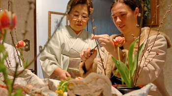 Private Flower Arrangement Experience in Yanaka