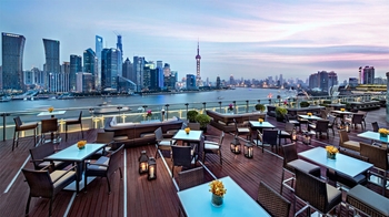 Delectable Dinner on the Bund with Private Transfer