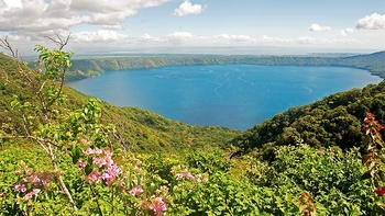 Guided Mayasa Volcano National Park & Catarina Tour