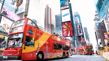 Hop-on Hop-off Bus Tour with Top of the Rock & MoMA Admission