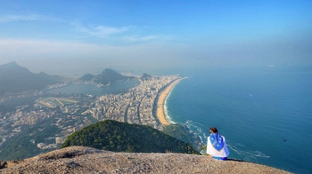 Small-Group Visit to Vidigal & Adventure Hike