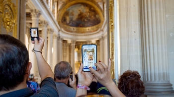 Skip-the-Line Entry to Palace of Versailles & Marie Antoinette Estate