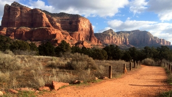 Easy Hike to Bear Wallow & Marg's Draw