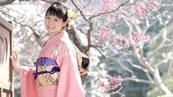 Japanese Kimono Fashion Experience
