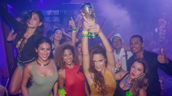 Cancun Bar Crawl